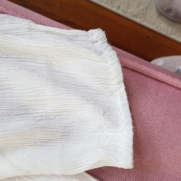 NWT New Embroidered Geometric Romper - Picture 10 of 12